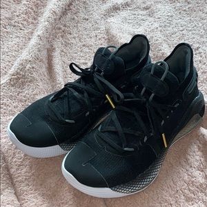 Curry 6 Basketball Shoe Under Armour